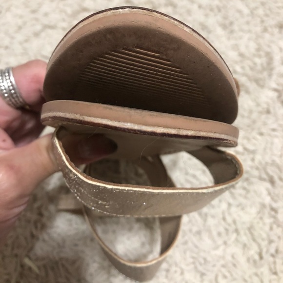 Sandals - Picture 7 of 8